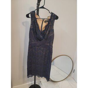 Tadashi Shoji Women’s Lace V-Neck Sheath Dress Size 10 Black